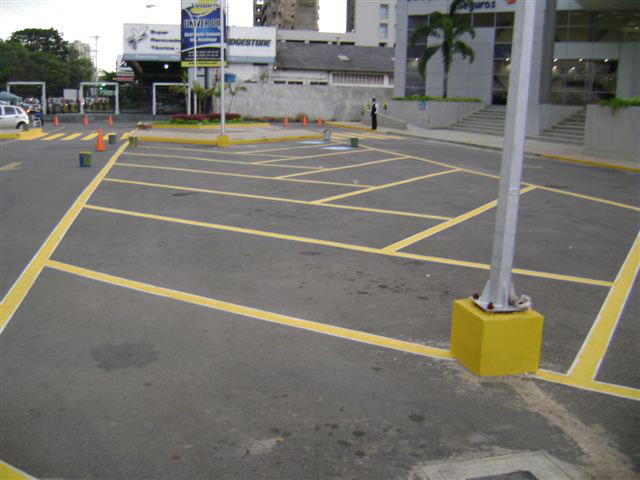 Demarcación de puestos de estacionamientos